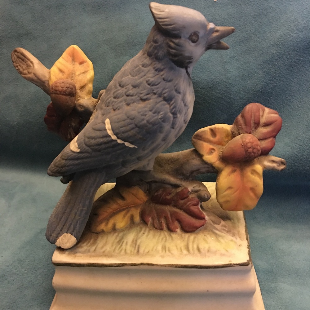 Towle musical bird porcelain figurine